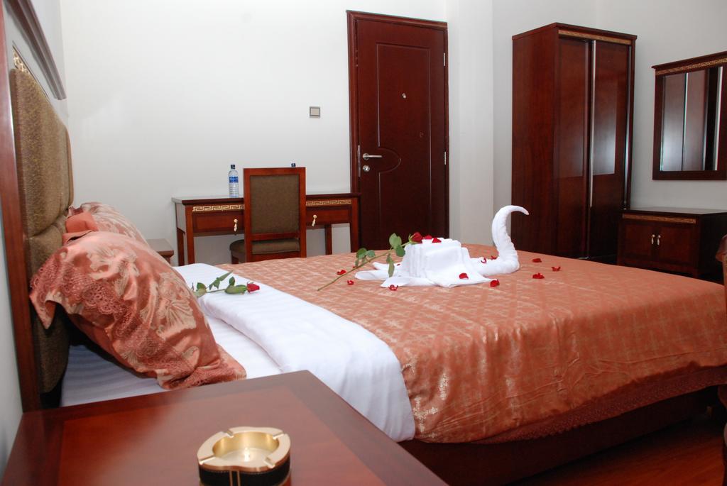 Addis Amba Hotel Bahir Dar Exterior photo