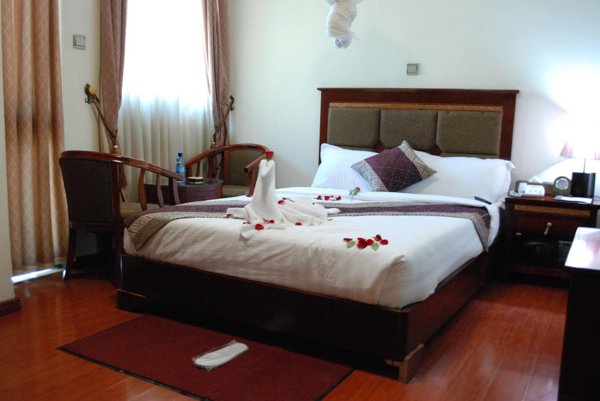 Addis Amba Hotel Bahir Dar Exterior photo